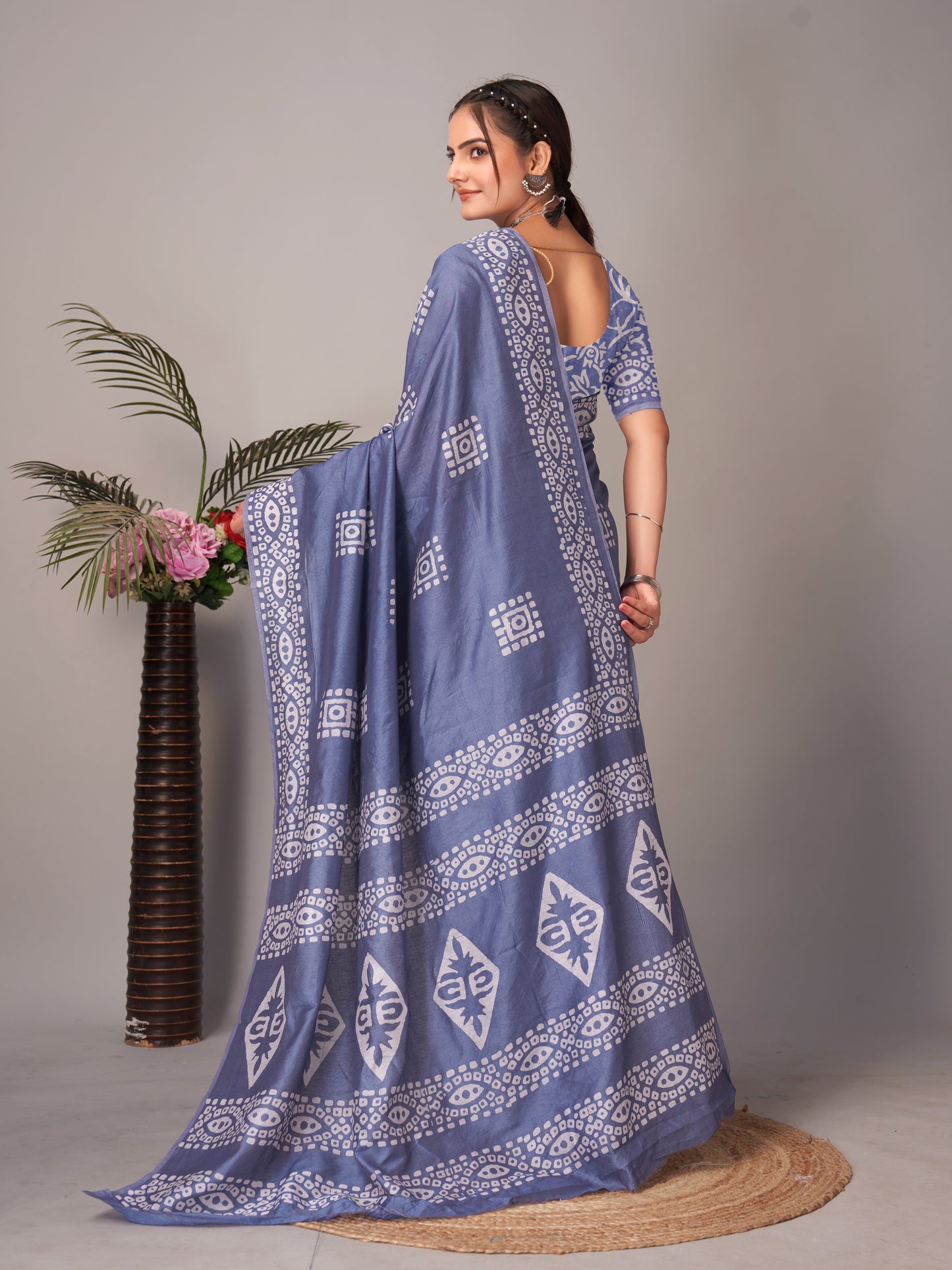 Saree – Soft Cotton Batik Print Box Grey - B10